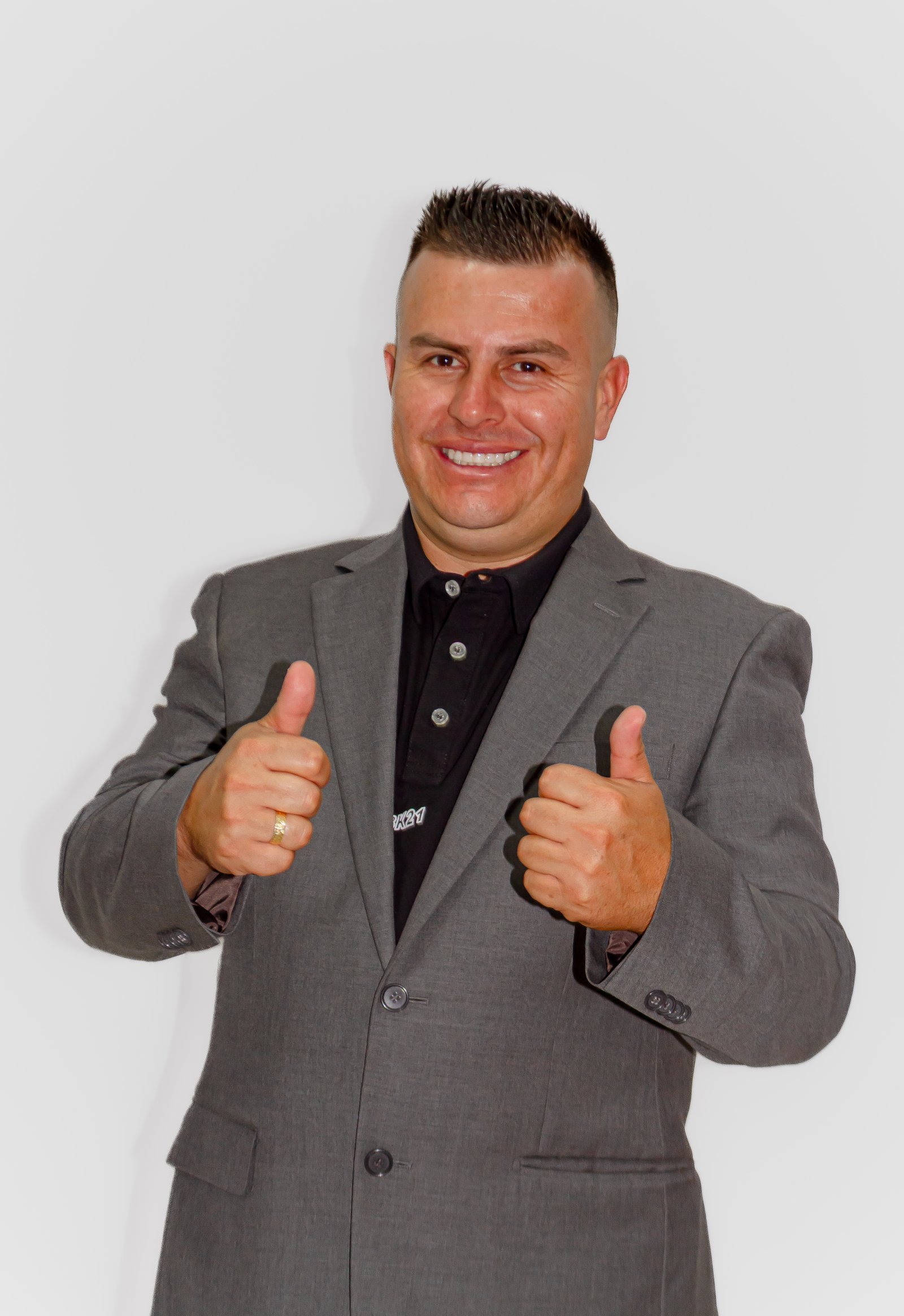 Alex Arbelaez - Agente Inmobiliario